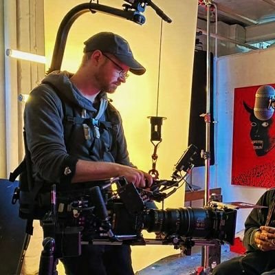 Cinematographer. New showreel: https://t.co/fAw8ddQy0K. https://t.co/4A2FUqpAUN