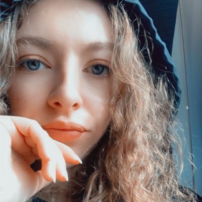 PrElyala's profile picture. tú odias mi vida pero es porque quieres tenerla 🐰