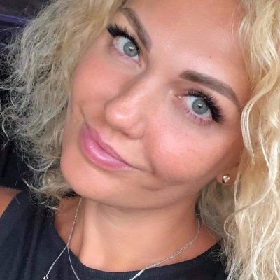 mariu_praud's profile picture. La confiance est difficile à obtenir c’est pourquoi mon cercle es petit