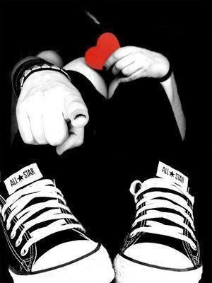 A cada pensamento,
a cada sonho, a cada esperança,
a cada lembrança,
tu estás em mim♥♥♥♥♥