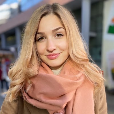 lizavollert's profile picture. 