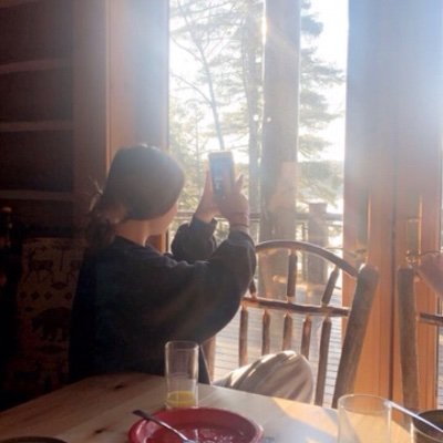 hols43's profile picture. she her