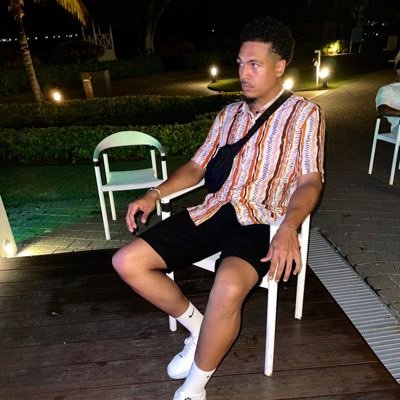 younggxdbrandon's profile picture. The sky is not the limit it’s just the view