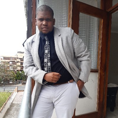 OvayoNovukela's profile picture. Focus yet easy.