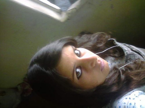 .. Quando quero falar de amor eu repito teu nome baixinho, pra que escute aonde for, pra que nunca se sinta sozinho (88*   ¬¬