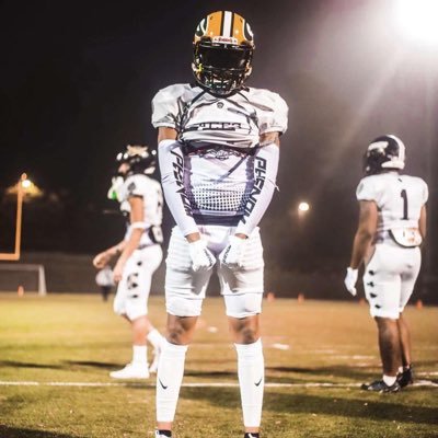Griffin highschool🐻C’O 2022 5’10 165 pounds first team all region DB 4.45 forty 3.5 Gpa email:Sincerekeith15@icloud.com phone number: 678-544-1084