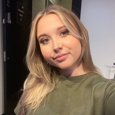 Rebekaahh_'s profile picture. Digital Marketing Manager & wannabe blogger // Ellis✨