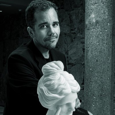Desarrollador de software, fotógrafo y curioso insaciable.
Puedes seguirme en https://t.co/1KOQxZdpdD