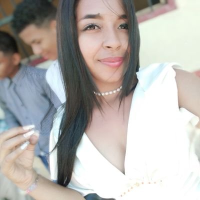 Hija de Dios 😇estudiante de medicina 🙌esplendida, amable creativa, me encanta el baile y la moda, amo la repostería 💖👌#espeshial 👌