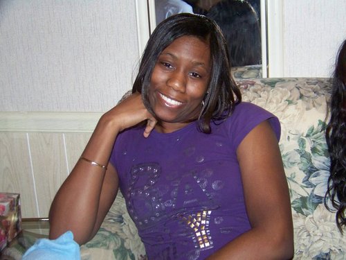 chozin_vessel's profile picture. business woman