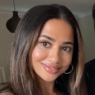 PMMLife's profile picture. Living the Product Marketing dream ✨ Product Marketing Director @ https://t.co/M9V6PawuQl 👩🏾‍💻writes at https://t.co/jFvA39K4lk ✍️