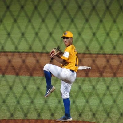 #Uncommitted |2023| 18 years old| From Panamá 🇵🇦|RHP| 5’9/183| GPA.3.5| HS Team: Paramount Academy | FB: T86 83-85| Currently High school at Paramount Academy