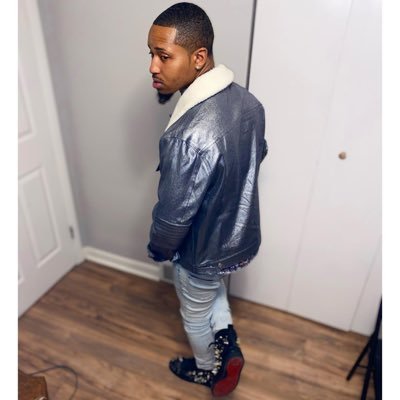 Your Neighborhood Superstar💫 YouTube▶️: Yoo Denny ☁️SoundCloud: Yoo Denny Follow Me 📸IG: @yooodenny WhatUpSae✈️#FlyOrGetFlownOver #FreeJizzle #FreeDaiLoc