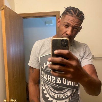 Moneyka69's profile picture. Foot model money horney and soul snatcher #feet #sexyfeet #