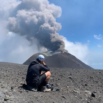 PhD student in Economic Geology at Laval University, Quebec City, Canada. 
Interested in Petrology and Volcanology 🌋