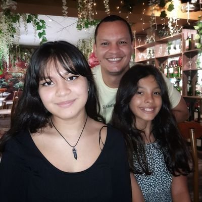 👨👧👧Laura Fernanda y Nicol Alejandra. 💻 Ingeniero de Sistemas |