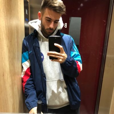 UAB 📚 Jugador de l'OAR Gracia Sabadell i àrbitre de la FCH. 1996