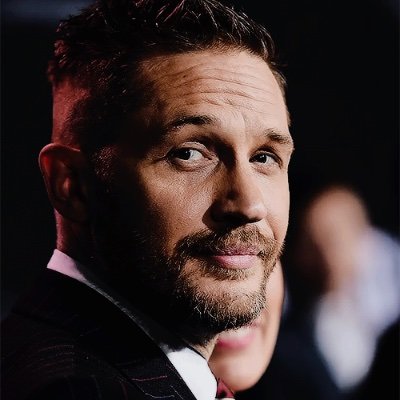 hd gifs for the beloved actor tom hardy 🖤