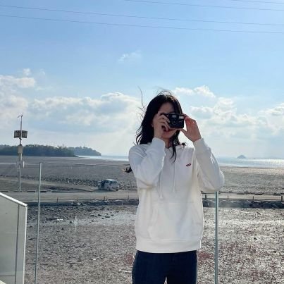 Nadlynewin's profile picture. 