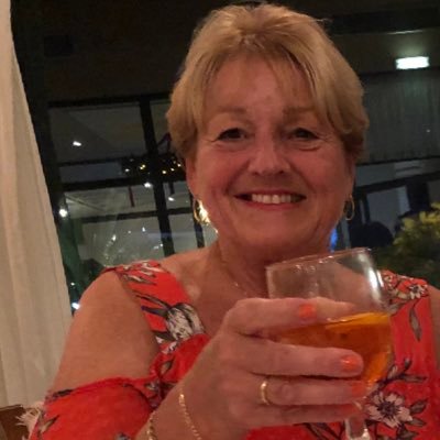 lis1bee's profile picture. 🇬🇧proud to be British, wife, mum, grandma, GTO