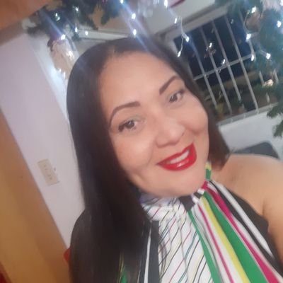Fabiacz's profile picture. Publicista, con Dios siempre guiando mis pasos. Feliz hija de Mirna y madre de Lola y Lalo.