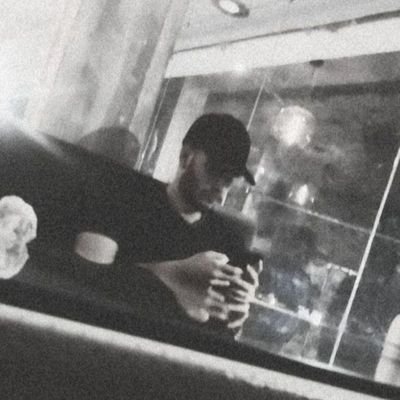 RETRO_HG's profile picture. Gülü seven dikenine katlanır