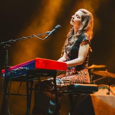 #singersongwriter #musicbiz #film / @RecordingAcad Voting Member / #ACowgirlsSong #MendingTheLine @Reaganmovie / 1/2 of @imaginariesband 🎵 / @searchlightmg ✨