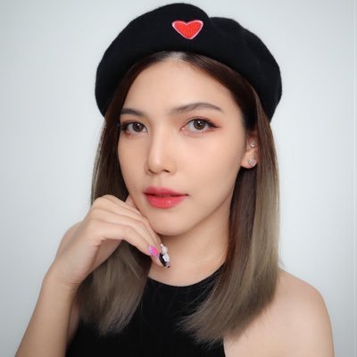 Page: Oliveoilmakeup💄บ้าเครื่องสำอาง โดยเฉพาะของวิ้งๆ ระยิบระยับ✨รีวิวใช้จริงทุกตัว | ผิวผสม NC15 ⛔️ ห้ามนำรูปไปใช้ทุกกรณี เจอขอปรับนะค้า For work please DM 📥
