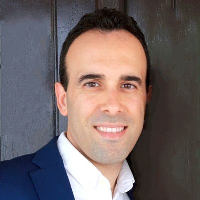 Diplomat 🇨🇾 / Deputy Head of Mission @CyprusinGreece / Husband & father of 2 🦄🦁 / Enjoying tennis, running & cycling / Proud native of Limassol