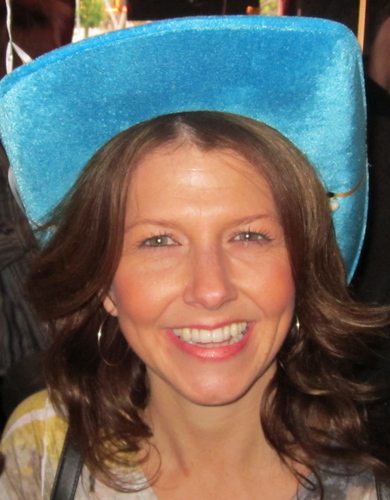 Fun loving mom to LT, Passionate Spanish teacher and enthusiastic learner, Lover of Elvis Presley & the Badgers, traveling, meeting new people, & summers in WI