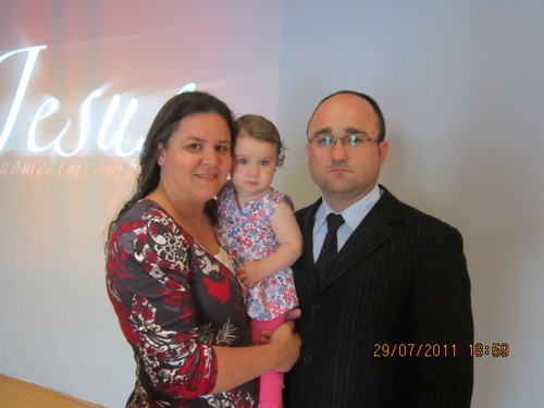 Pastor da Assembleia de Deus ,casado com Paula e pai de Priscila e Ester ,filho de Adelfo e Magdalia .
