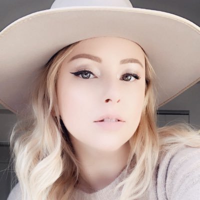 MissMelodyyy's profile picture. Parisienne. Tweets are my own. Instagram • MsMelodyyy