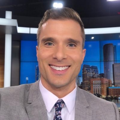 Dad | Husband | Former Anchor at WBZ-TV | @Harvard and @Northwestern | insta: LiamWBZ | TikTok: LiamMartinNews | email: liam.roine.martin@gmail.com