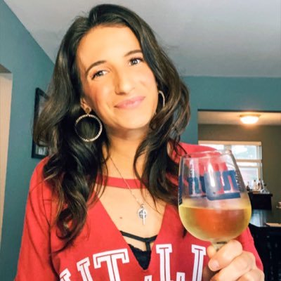 Director, Social Media, Public Relations, Events - @firstadvantage. 🎙Host - @3rdAndWine. Fan of Wine 🍷, Orangetheory 🍊💪🏻, #GiantsPride and #RollTide 🏈