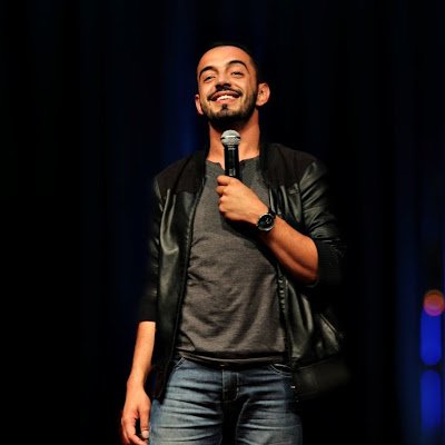 Comediante, Ator, Dançarino, Radialista.
Aqui é só besteira e pensamentos pessoais.
Sejam bem vindos.