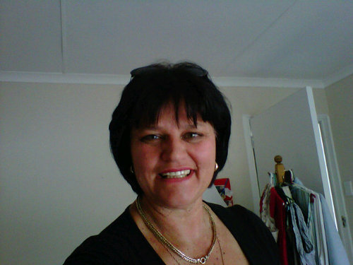 AlliForword's profile picture. 