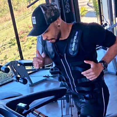 Educador Físico⠀⠀⠀⠀⠀⠀⠀⠀⠀⠀⠀⠀⠀⠀⠀⠀⠀⠀ Facebook: jfcoachaquatic⠀⠀⠀⠀⠀⠀⠀⠀⠀⠀⠀⠀⠀⠀⠀⠀⠀⠀ Amante de tecnologia ⌚️ Apaixonado por Motores(carro,moto, triciclo etc e tal)