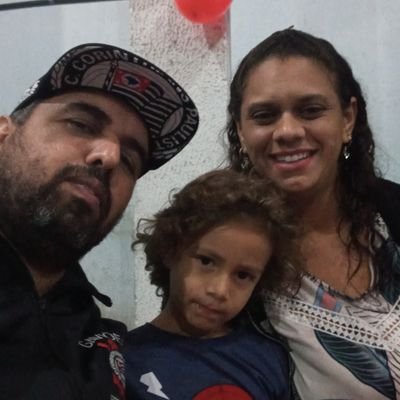 Quem ñ tem teto de vidro atire a primeira pedra