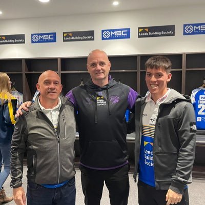 @walkeroli_ spam account for sport n that - @leedsrhinos @lfc