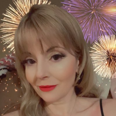 Renee000000's profile picture. 