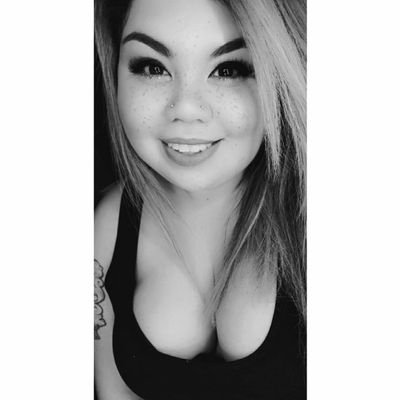crysisbri's profile picture. Fur mom. Crypto Investor