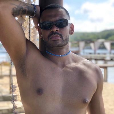 Abra os olhos e comece a viver e desfrutar só o que importa de verdade.😉✌🏾