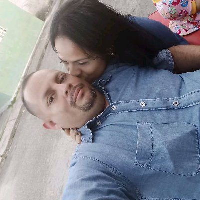 ronalvillarrea6's profile picture. vive y deja vivir.... el secreto está en no darse mala vida y dejar q el mundo de sus vuelta  #siguemeytesigo #Venezuela #cuba #nicaragua #brasil #chile