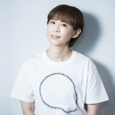 採用:広報:労務:経理:法務とか=6:1:1:1:1 に従事。いちばん楽しいのはオフィスの植物メンテナンス。ゆるくいろいろな方とつながりたいです。1日1回はツイートして、共感したらすぐいいねを心がけています。