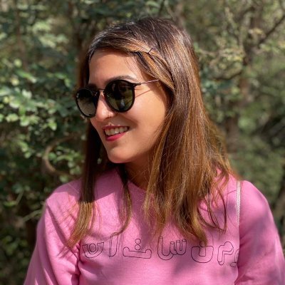 fifostern's profile picture. Dog mom | Communications professional | Yoga teacher | Passionate about my passions ✌🏼