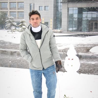 ASifiqb82797444's profile picture. 