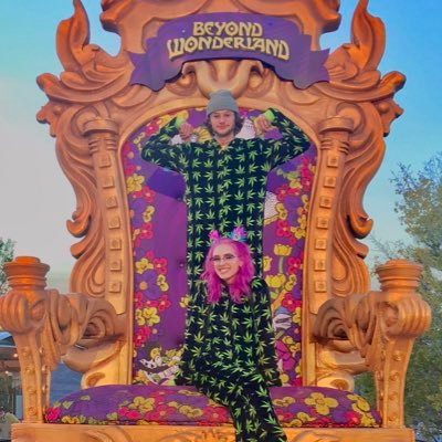 Capricorn ♑️ Cyclops army👁🤮 hair dye and riddim make the world go ‘round✨ Steezy💕🥵