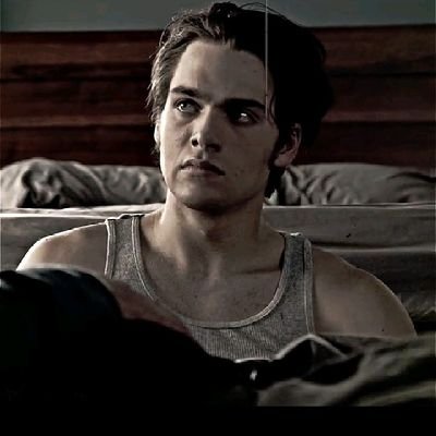 tidalwaves__'s profile picture. they say we're losers and we're alright with that