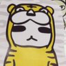 K48aR82i's profile picture. 2024.4月から急に黄斑前膜、大視症の症状が顕著になり生活がしにくくなりました。仕事も辞めてしまい毎日どうしようもない日々の専業主婦です。緑内障は10年以上かなあ？ずっとアゾルガで様子見しています。 あとドライアイも目がパリパリになる程酷いです。 心療内科は最近良い先生に巡り会えて騙し騙し通っています