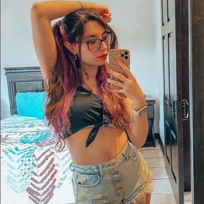 Lynitaa_w's profile picture. 